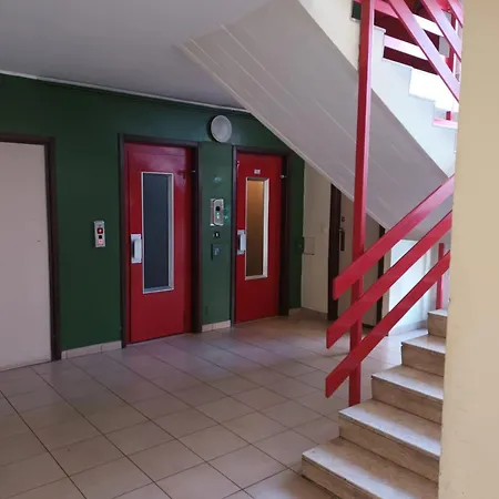 Queen Cinzia Appartement *